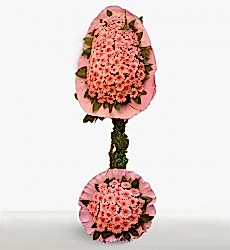 Pembe gerbera ve yeşillikler ile hazırlanmış çift katlı ayaklı nikah, açılış ve düğün çiçeği.