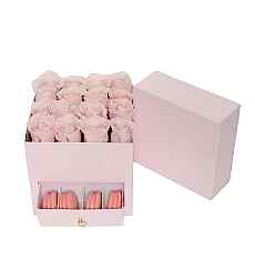 Çekmeceli Pembe Kutu İçinde 16 Pembe Gül ve 4 Lezzetli Makaron