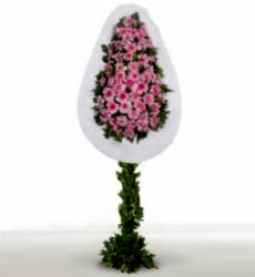 Pembe gerbera ile hazırlanmış açılış ve düğün çelengi.