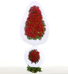 Kırmızı gerbera ile hazırlanmış çift katlı ayaklı nikah, düğün ve açılış çiçeği.