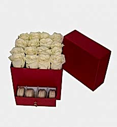  25 fresh white roses,